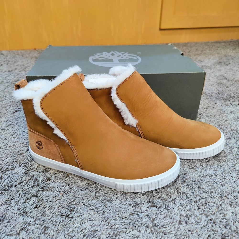 Timberland Tan Ankle Boots with White Trim
